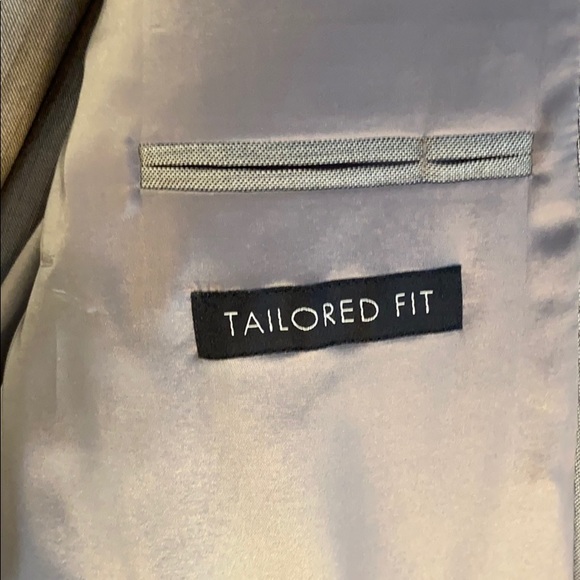 Jos. A. Bank Men’s 50R suit jacket with pants - Picture 2 of 6